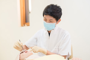 院長 治療中